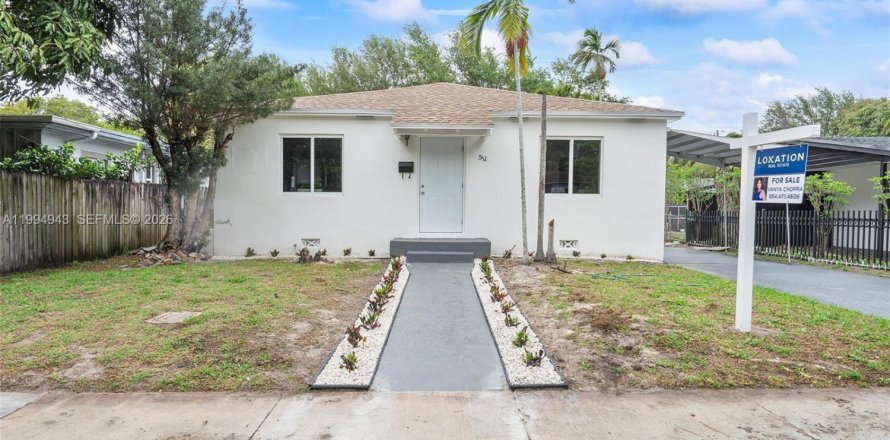 Дом в Норт-Майами, Флорида 2 спальни, 89.19м2 № 2056579