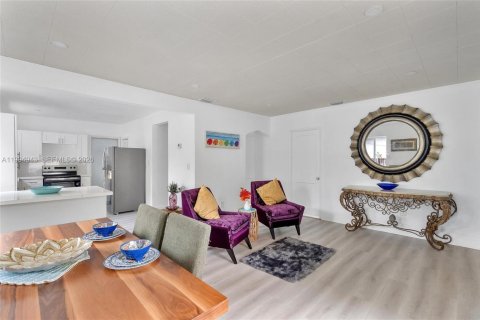 Купить виллу или дом в Норт-Майами, Флорида 2 спальни, 89.19м2, № 2056579 - фото 12