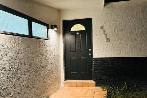 Villa ou maison à Oakland Park, Floride 2 chambres, 134.99 m2 № 2432562