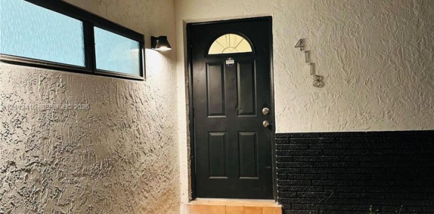 Villa ou maison à Oakland Park, Floride 2 chambres, 134.99 m2 № 2432562