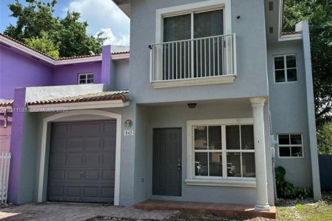 Touwnhouse à Florida City, Floride 3 chambres, 141.86 m2 № 2428361