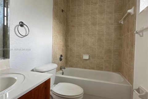 Touwnhouse à vendre à Florida City, Floride: 3 chambres, 141.86 m2 № 2428361 - photo 9
