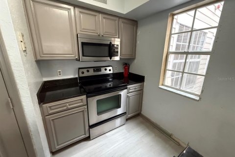 Condo in Altamonte Springs, Florida, 2 bedrooms  № 2091826 - photo 6