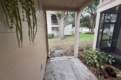 Condo in Altamonte Springs, Florida, 2 bedrooms  № 2091826 - photo 14