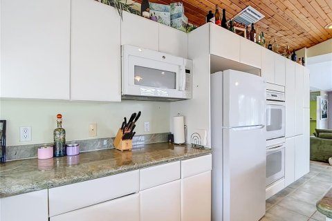 Casa en venta en New Port Richey, Florida, 3 dormitorios, 154.68 m2 № 2384184 - foto 15