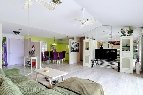 Casa en venta en New Port Richey, Florida, 3 dormitorios, 154.68 m2 № 2384184 - foto 10