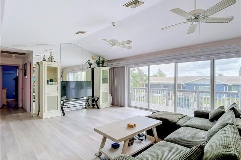 Casa en venta en New Port Richey, Florida, 3 dormitorios, 154.68 m2 № 2384184 - foto 11