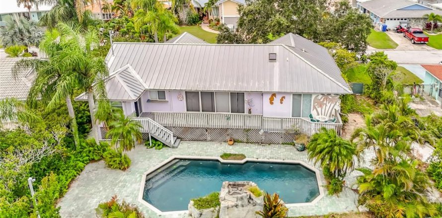 Casa en New Port Richey, Florida 3 dormitorios, 154.68 m2 № 2384184