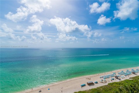 Condominio en alquiler en Miami Beach, Florida, 2 dormitorios, 119.84 m2 № 1705581 - foto 6