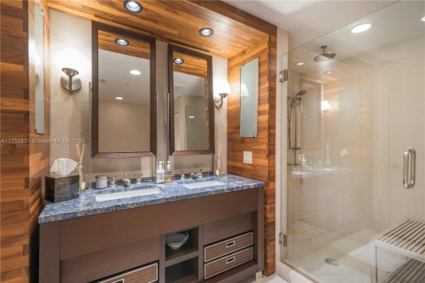 Condominio en alquiler en Miami Beach, Florida, 2 dormitorios, 119.84 m2 № 1705581 - foto 11