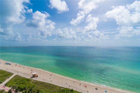 Condominio en alquiler en Miami Beach, Florida, 2 dormitorios, 119.84 m2 № 1705581 - foto 16