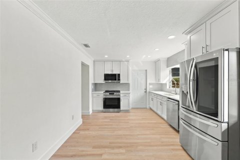 Villa ou maison à vendre à Orlando, Floride: 4 chambres, 199 m2 № 2418459 - photo 26