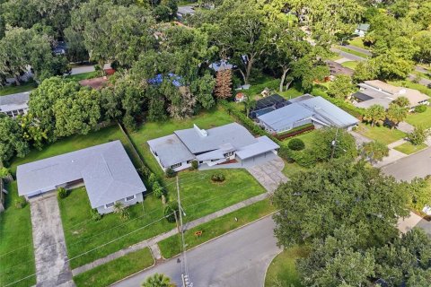 Villa ou maison à vendre à Orlando, Floride: 4 chambres, 199 m2 № 2418459 - photo 4