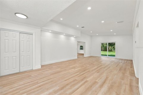 Villa ou maison à vendre à Orlando, Floride: 4 chambres, 199 m2 № 2418459 - photo 23
