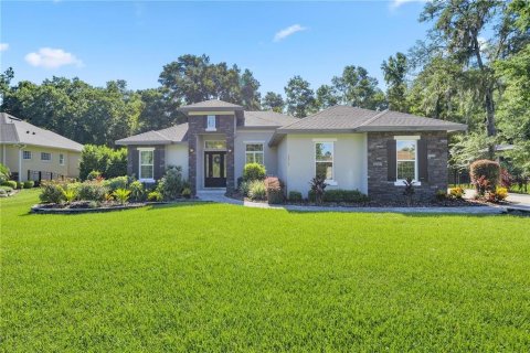 House in Ocala, Florida 4 bedrooms, 239.32 sq.m. № 1783071 - photo 1