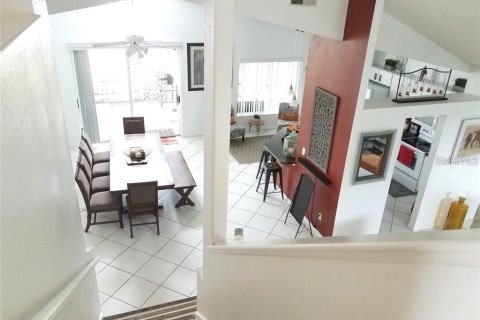 Villa ou maison à louer à Orlando, Floride: 3 chambres, 192.77 m2 № 2165976 - photo 4