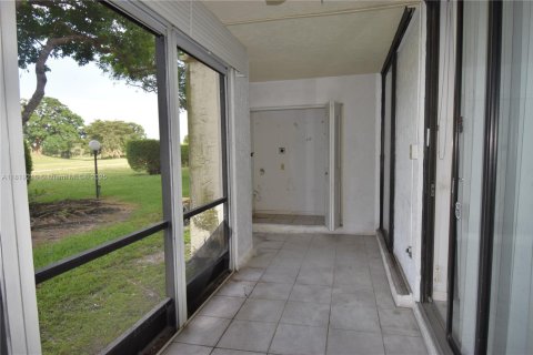 Condo in Lauderhill, Florida, 2 bedrooms  № 1779687 - photo 13