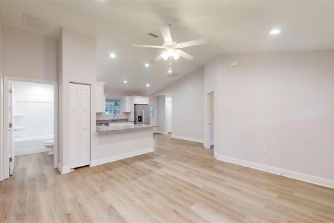 Casa en venta en Dunnellon, Florida, 3 dormitorios, 93.18 m2 № 1687089 - foto 5