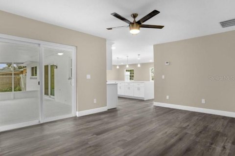 Villa ou maison à vendre à Casselberry, Floride: 4 chambres, 166.67 m2 № 2220395 - photo 17