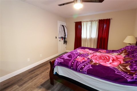 Villa ou maison à vendre à Casselberry, Floride: 4 chambres, 166.67 m2 № 2220395 - photo 25