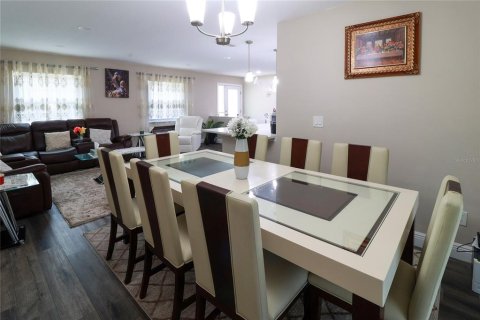 Villa ou maison à vendre à Casselberry, Floride: 4 chambres, 166.67 m2 № 2220395 - photo 15