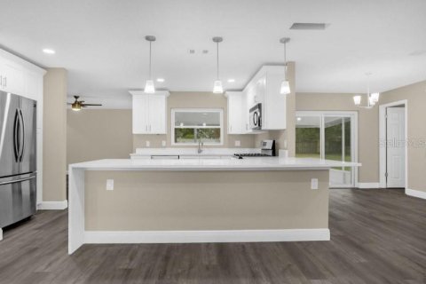 Villa ou maison à vendre à Casselberry, Floride: 4 chambres, 166.67 m2 № 2220395 - photo 4