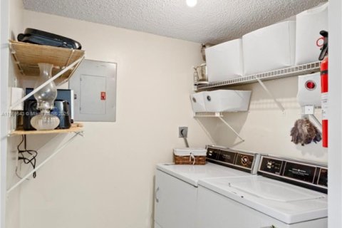 Купить кондоминиум в Делрей-Бич, Флорида 2 спальни, 89.65м2, № 2051634 - фото 10