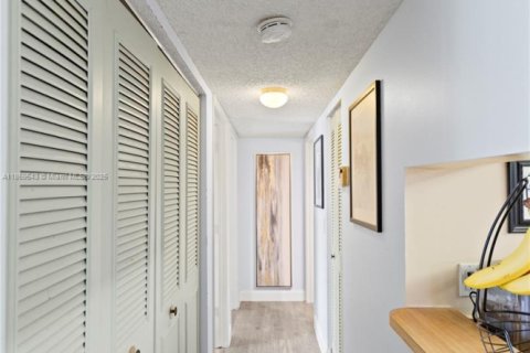 Купить кондоминиум в Делрей-Бич, Флорида 2 спальни, 89.65м2, № 2051634 - фото 11