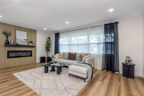 Casa en venta en Seminole, Florida, 3 dormitorios, 176.14 m2 № 1834890 - foto 7