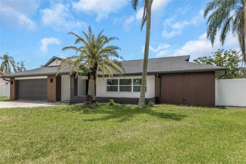 Casa en venta en Seminole, Florida, 3 dormitorios, 176.14 m2 № 1834890 - foto 3