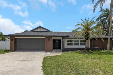 Casa en venta en Seminole, Florida, 3 dormitorios, 176.14 m2 № 1834890 - foto 1