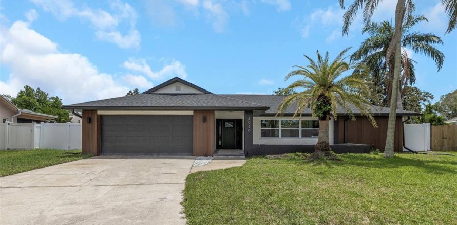 Casa en Seminole, Florida 3 dormitorios, 176.14 m2 № 1834890