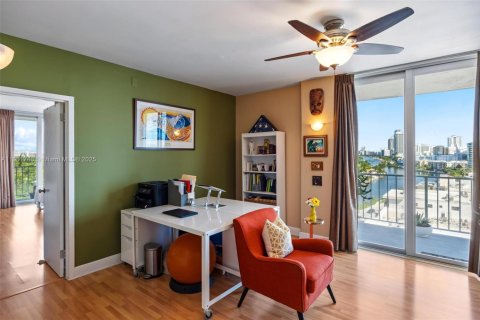 Condominio en venta en Miami Beach, Florida, 2 dormitorios № 1953653 - foto 25