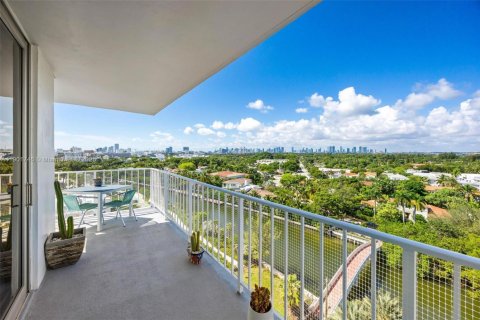 Condominio en venta en Miami Beach, Florida, 2 dormitorios № 1953653 - foto 19