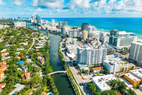 Condominio en venta en Miami Beach, Florida, 2 dormitorios № 1953653 - foto 5