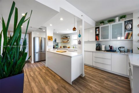 Condominio en venta en Miami Beach, Florida, 2 dormitorios № 1953653 - foto 9