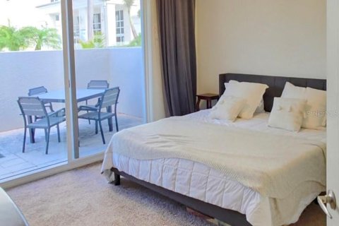 Снять в аренду кондоминиум в Клируотер, Флорида 4 комнаты, 139.35м2, № 1571759 - фото 24