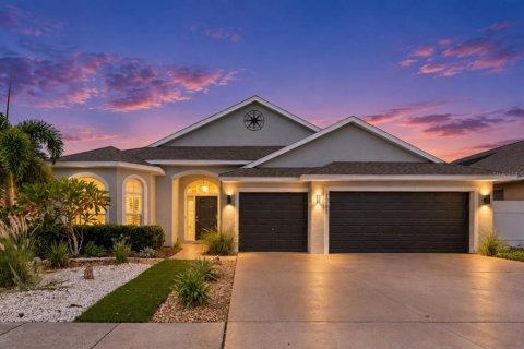 Casa en Tarpon Springs, Florida 4 dormitorios, 187.66 m2 № 2383690