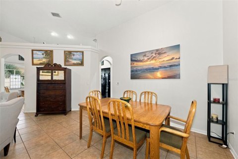 Casa en venta en Tarpon Springs, Florida, 4 dormitorios, 187.66 m2 № 2383690 - foto 4