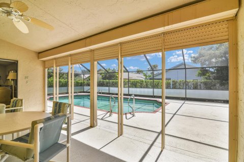 Villa ou maison à vendre à Delray Beach, Floride: 2 chambres, 235.23 m2 № 2245460 - photo 27