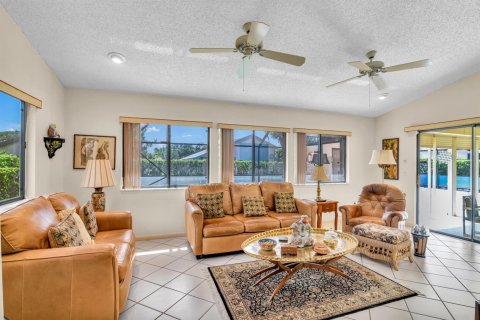Villa ou maison à vendre à Delray Beach, Floride: 2 chambres, 235.23 m2 № 2245460 - photo 21