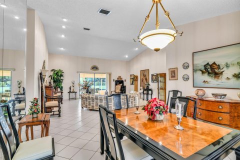Villa ou maison à vendre à Delray Beach, Floride: 2 chambres, 235.23 m2 № 2245460 - photo 11
