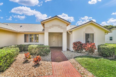 Villa ou maison à vendre à Delray Beach, Floride: 2 chambres, 235.23 m2 № 2245460 - photo 2