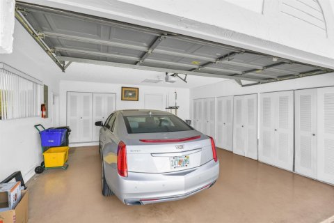 Villa ou maison à vendre à Delray Beach, Floride: 2 chambres, 235.23 m2 № 2245460 - photo 5