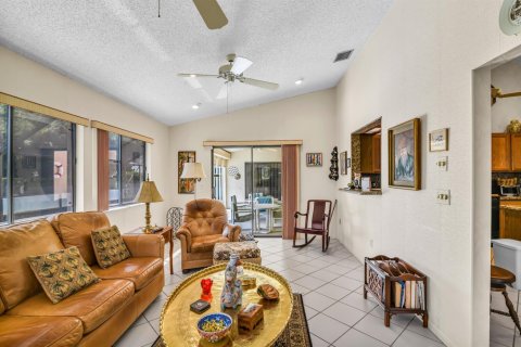 Villa ou maison à vendre à Delray Beach, Floride: 2 chambres, 235.23 m2 № 2245460 - photo 13