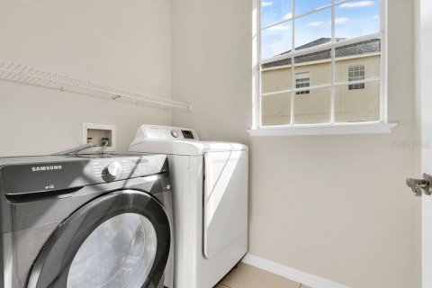 Casa en venta en Orlando, Florida, 4 dormitorios, 273.6 m2 № 2386149 - foto 27
