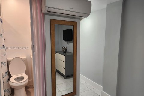 Immobilier commercial à louer à Miami, Floride: 1 chambre, 165.27 m2 № 2335378 - photo 6