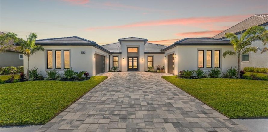 Casa en Wesley Chapel, Florida 6 dormitorios, 326.37 m2 № 1644235