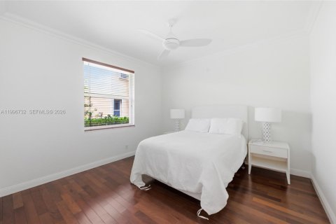 House in Weston, Florida 5 bedrooms, 277.96 sq.m. № 2068147 - photo 25