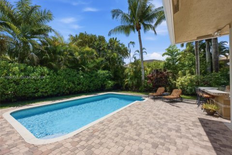 House in Weston, Florida 5 bedrooms, 277.96 sq.m. № 2068147 - photo 4